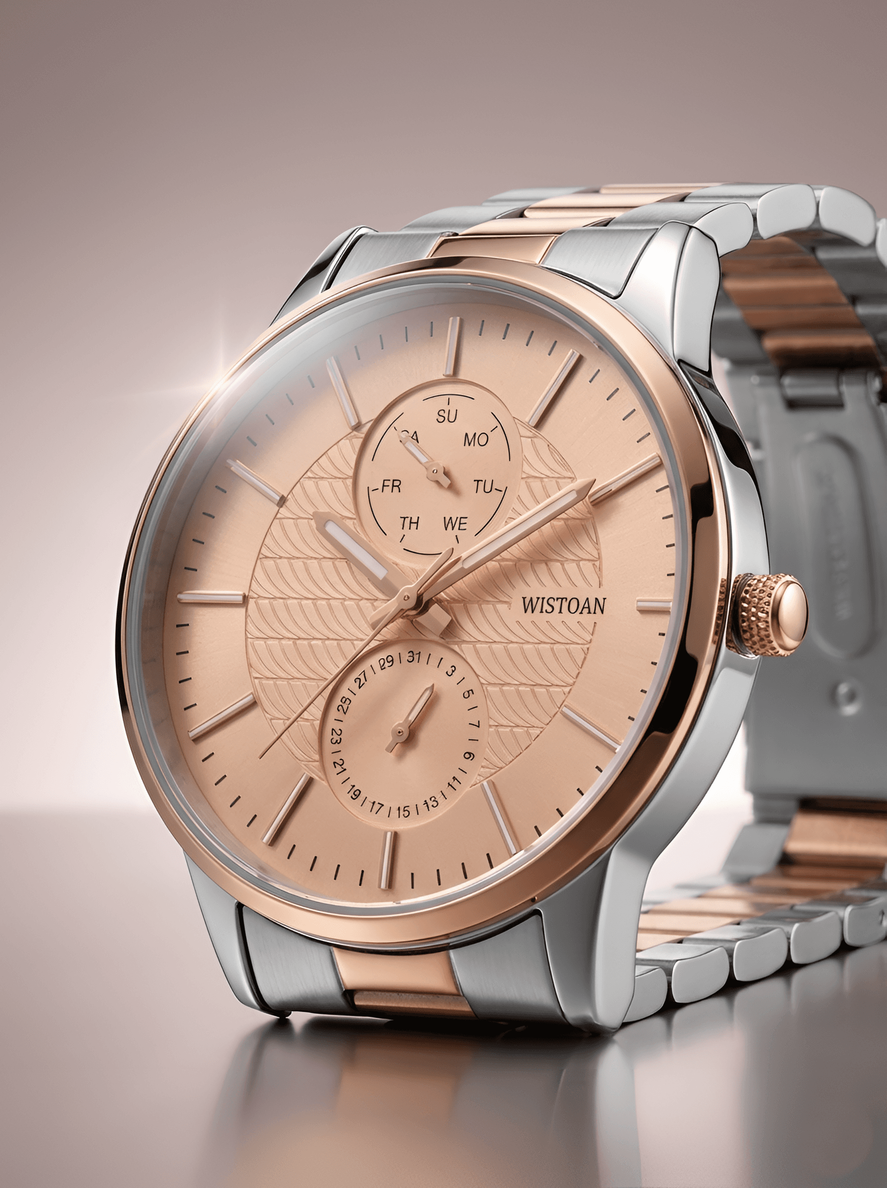 WR19902 luxury watch detail view